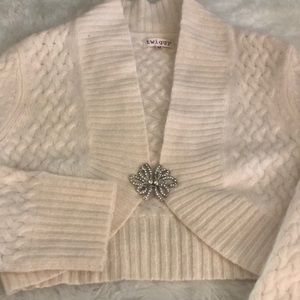 Twiggy brand soft beautiful crop long sleeve sweater Lambswool , Angora ,